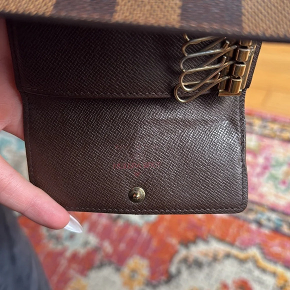 LOUIS VUITTON Damier Ebene Multicles 6 Key and Card Holder - Picture 5 of 8